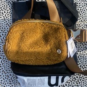 NWT Lululemon Fleece Everywhere Belt Bag